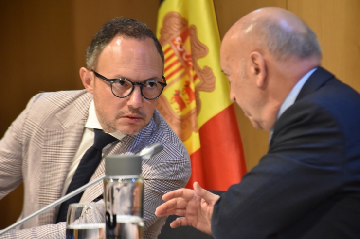 El president de la Cambra de Comerç, Josep M. Mas, i el cap de Govern, Xavier Espot.